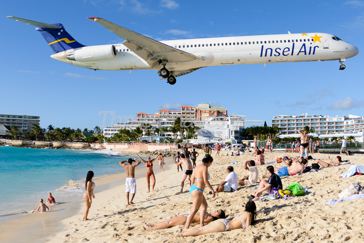 McDonnell Douglas MD-83 (DC-9-83) PJ-MDA (cn 49449/1354)